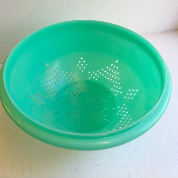 Vintage Tupperware Colander Strainer - Picture 3 of 9